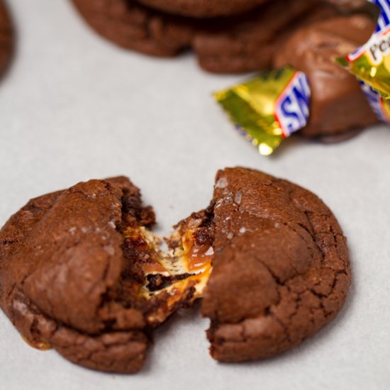 Snickers Stuffed Brownie Cookies