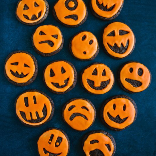 Jack-o-lantern chocolate cookies