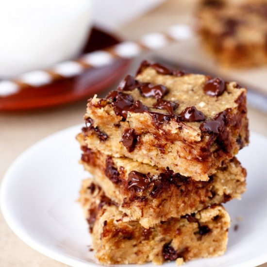 Banana Bread Choc Chip Blondies