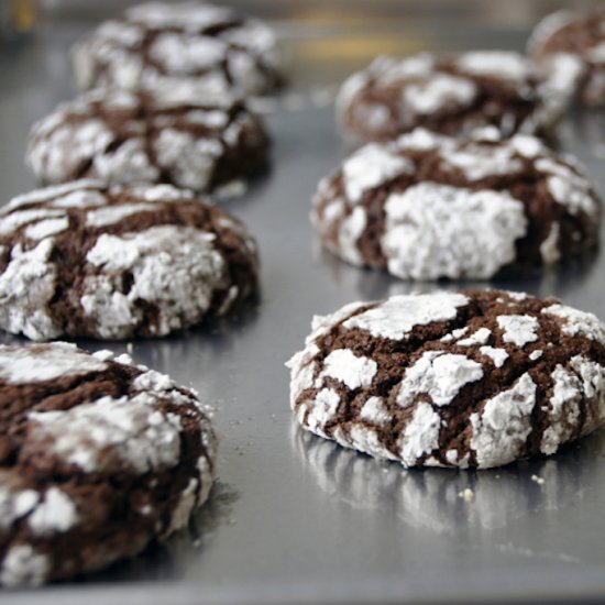 Chocolate Crinkle Cookies