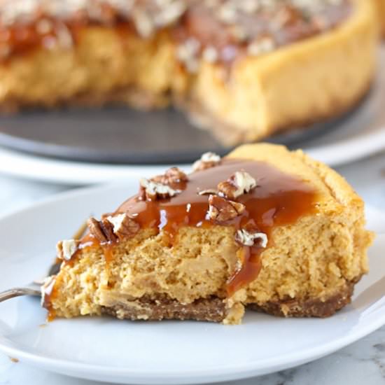 Pumpkin Cheesecake with Caramel