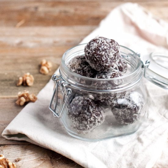 Chocolate and Coconut Bliss Balls