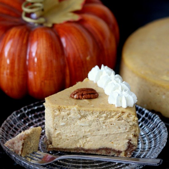 The BEST Pumpkin Cheesecake