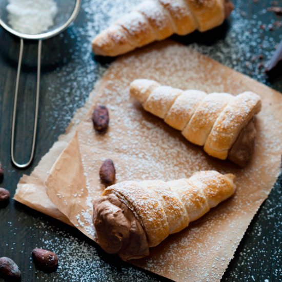 Pastry cones stuffed with truffle