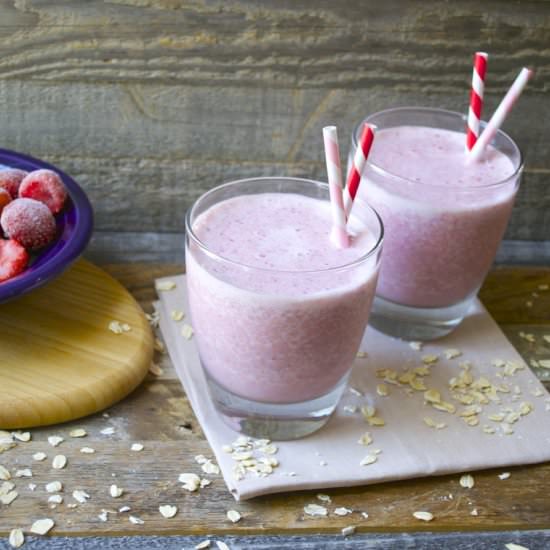 Strawberry Oatmeal Smoothie