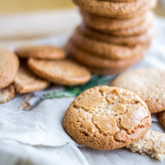 Old-fashioned Almond Cookies