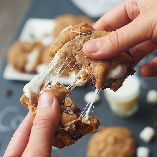 Marshmallow Stuffed Cookies