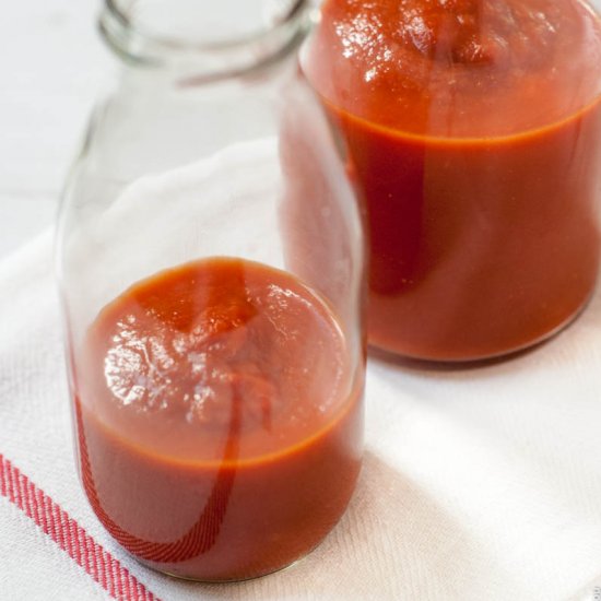 Homemade Slow Cooker Tomato Puree