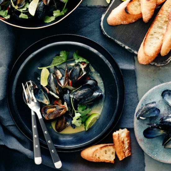 Coconut Curry Mussels