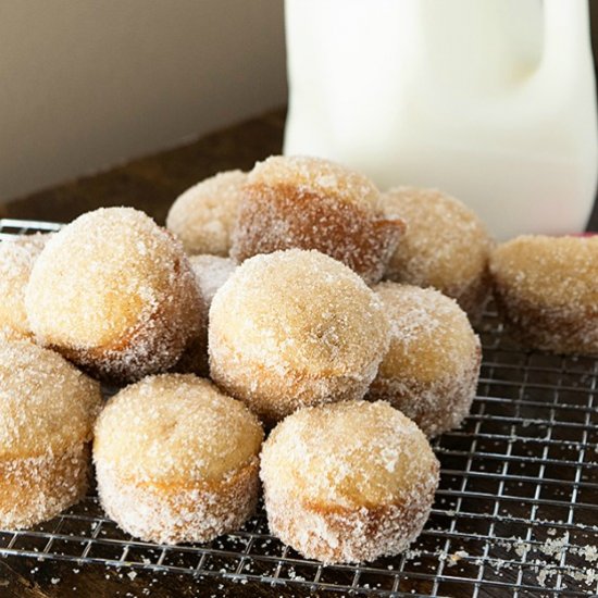 Applesauce Donut Muffins