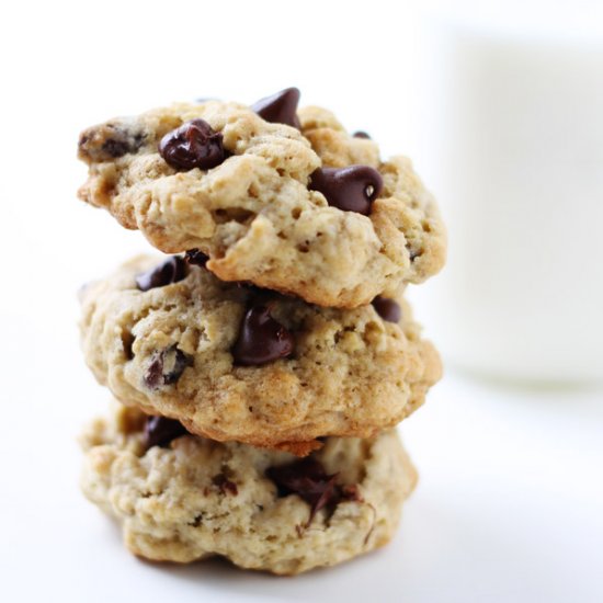 Chocolate Chip Oatmeal Cookies