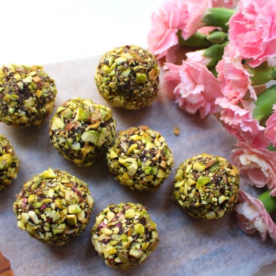 Hemp protein bliss balls