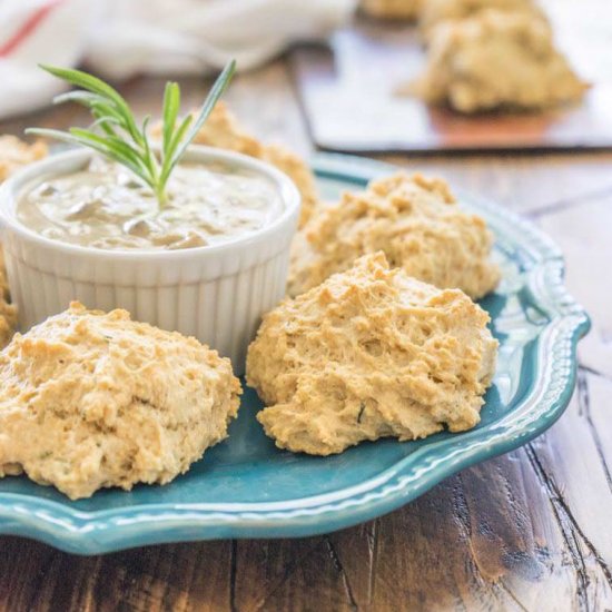 Rosemary Biscuits & Mushroom Gravy