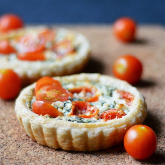 Mini spinach, feta and basil tarts