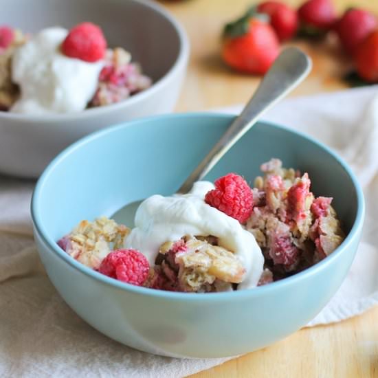 Berry and Apple Baked Oatmeal