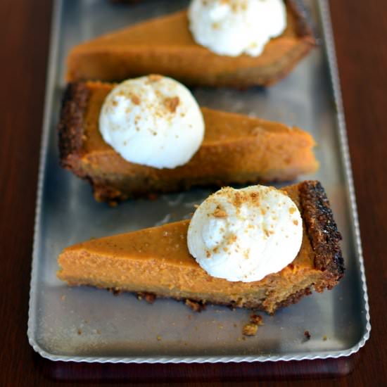 Marscapone Gingersnap Pumpkin Pie