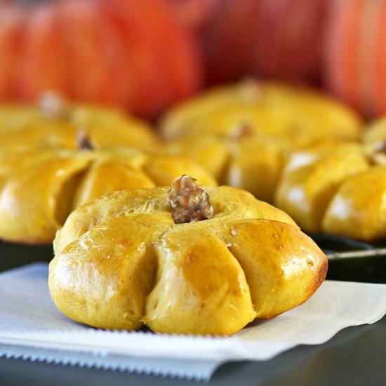 Pumpkin Dinner Rolls