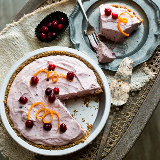 No-Bake Fluffy Cranberry Pie