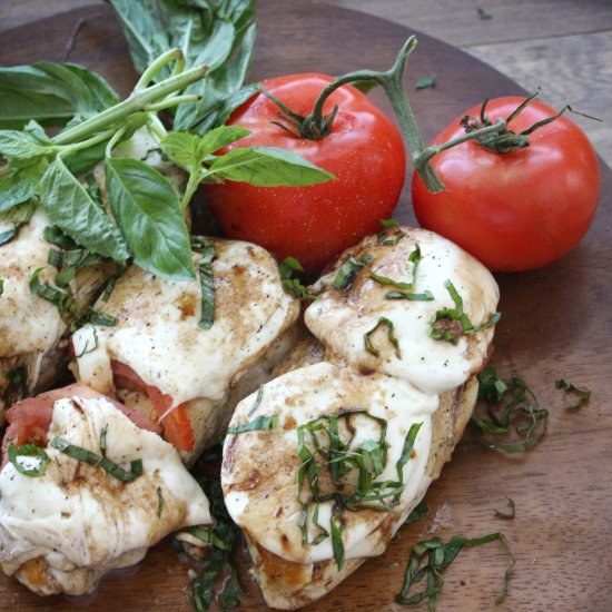 30 Minute Chicken Caprese Bake