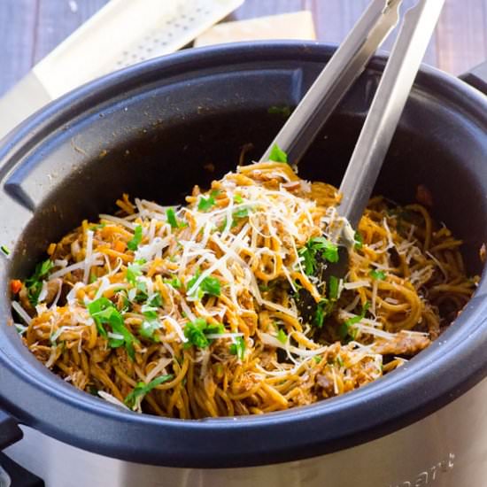 Slow Cooker Chicken and Spaghetti