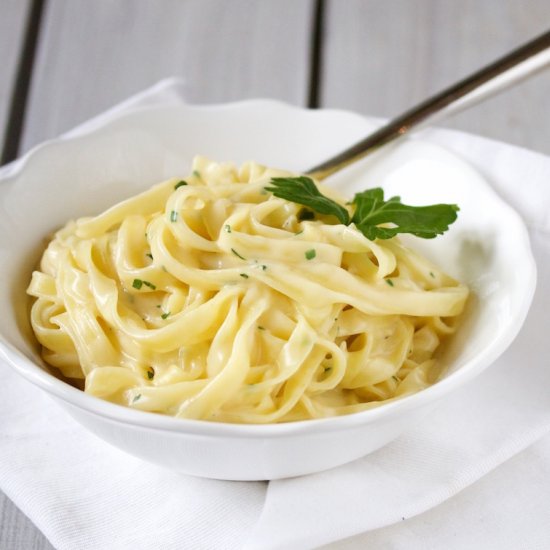 Pasta in Cheese Sauce