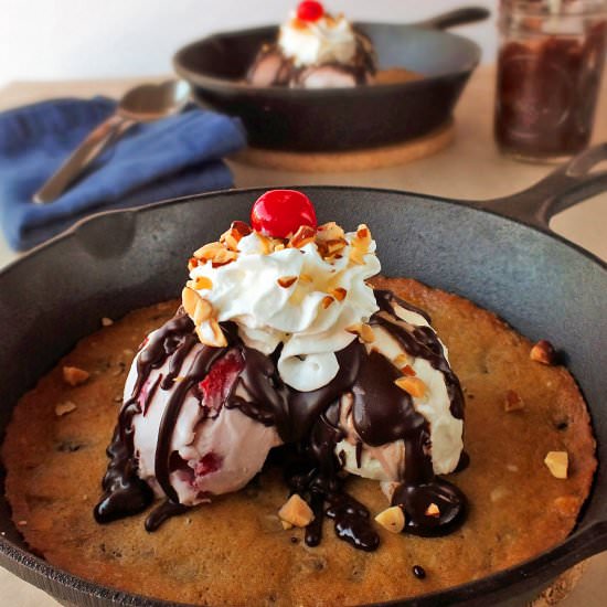 skillet cookie sundae