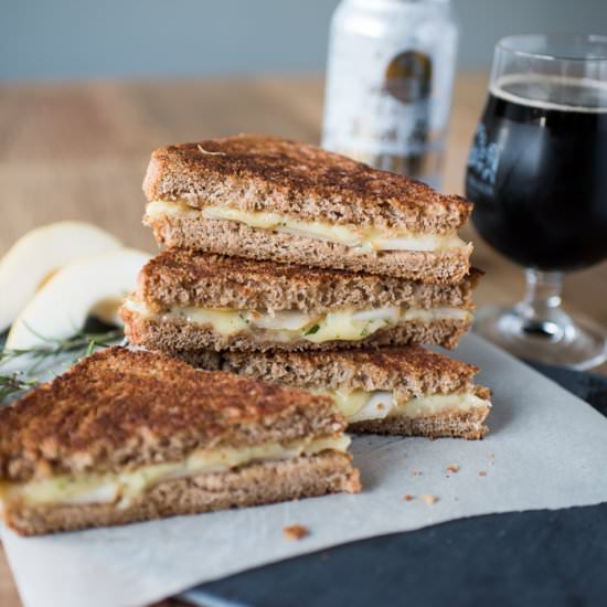 Rosemary/Pear Grilled Cheese Sands