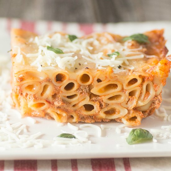 Beefy Red Pepper Baked Ziti