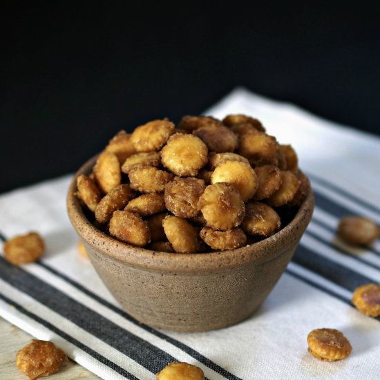 Salted Toffee Oyster Crackers