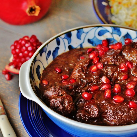 Chicken in Walnut Pomegranate Sauce