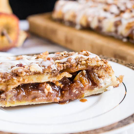 Apple Cinnamon Pecan Danish Braid