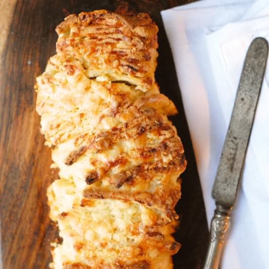 Cheddar Pull Apart Bread