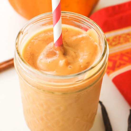 Superfood Pumpkin Pie Smoothie