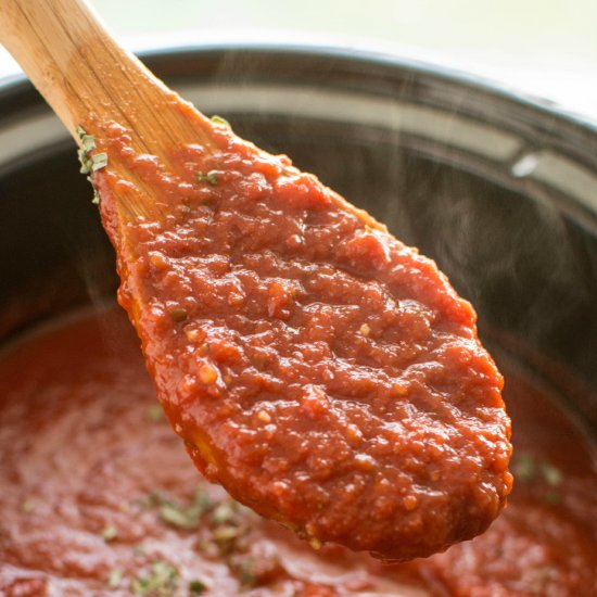 Crockpot Roasted Garlic Marinara