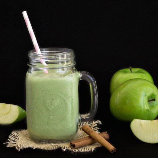 Green apple pie smoothie