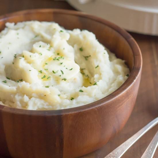 Crockpot Garlic Mashed Potatoes