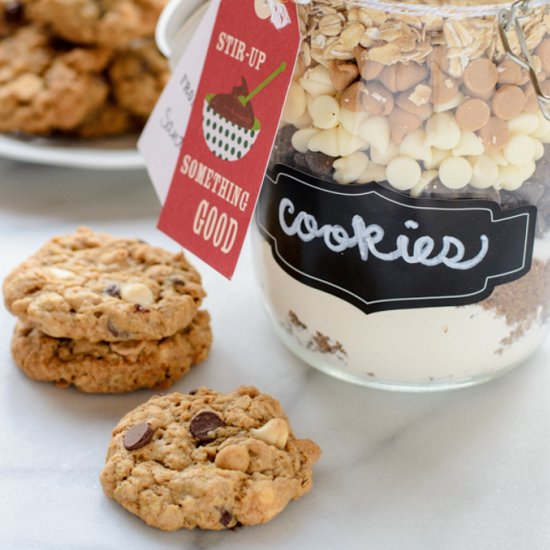 Oatmeal Chip Cookie Mix in a Jar