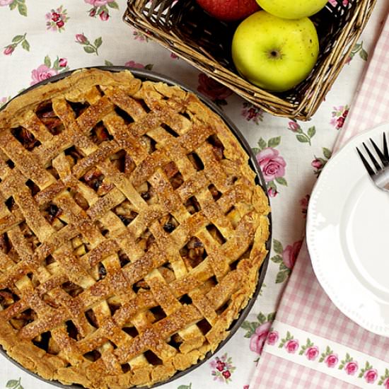 Traditional Homemade Apple Pie