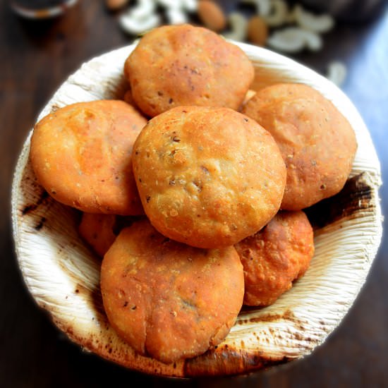 Dry Fruit Kachori / pastry