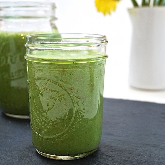 Spinach, Banana, and Pineapple Smoothie