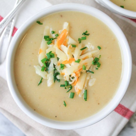 Creamy Cauliflower & Potato Soup