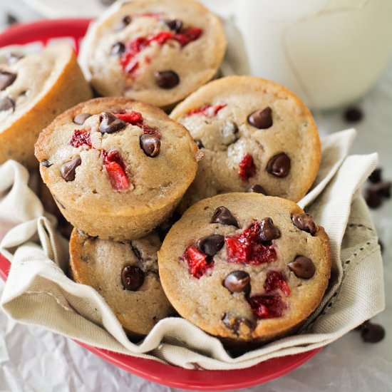 Skinny Chocolate Strawberry Muffins