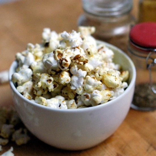 Spicy-sweet curry popcorn