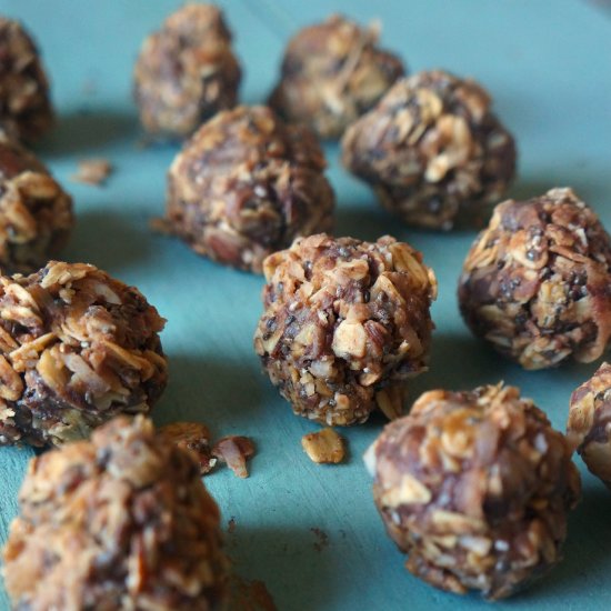 Chocolate Almond Energy Balls