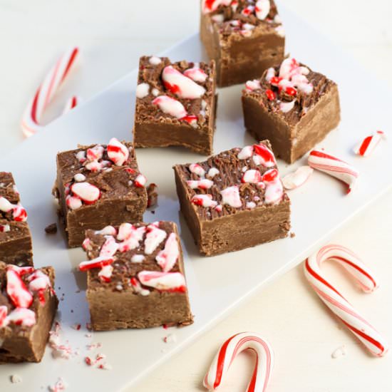 Easy Candy Cane Fudge