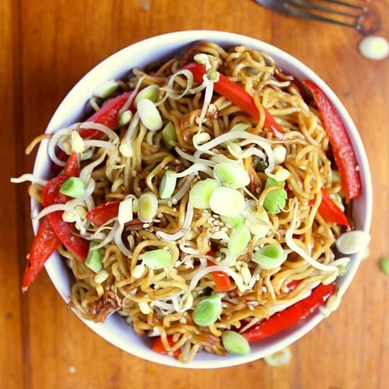 Garlic Sesame Crispy Fried Noodles