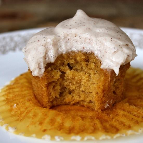 Pumpkin Cupcakes with Honey Cream