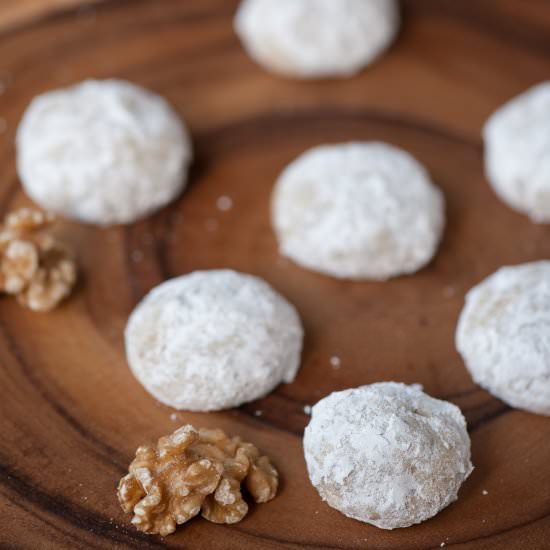 Walnut Spiced Rum Balls