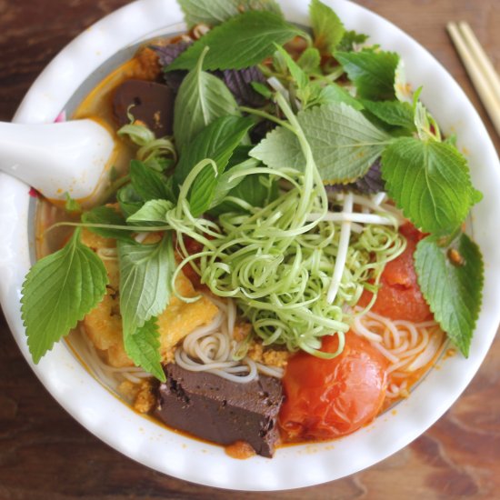 Bun Rieu Cua (Vietnamese Crab Soup)