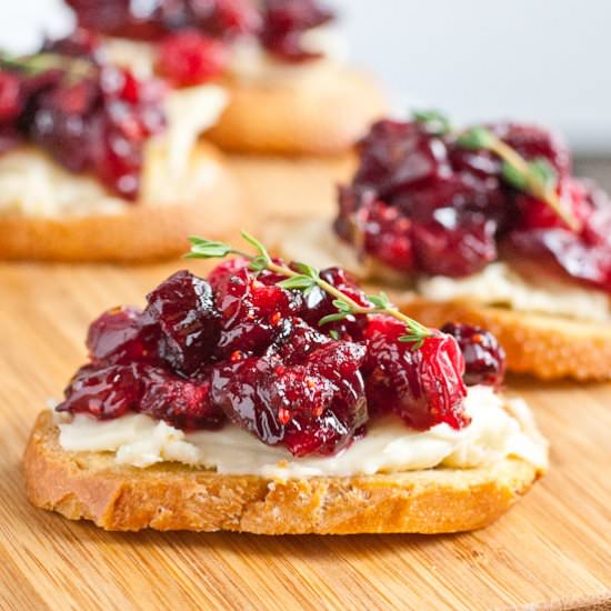 Roasted Cranberry Brie Crostini